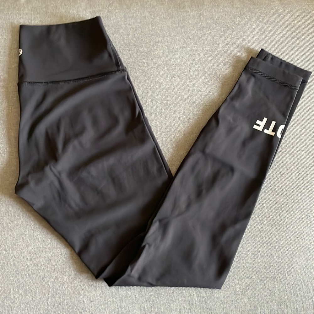 Lululemon x Orangetheory Wunder Under High Rise Tight 28” - size 6
